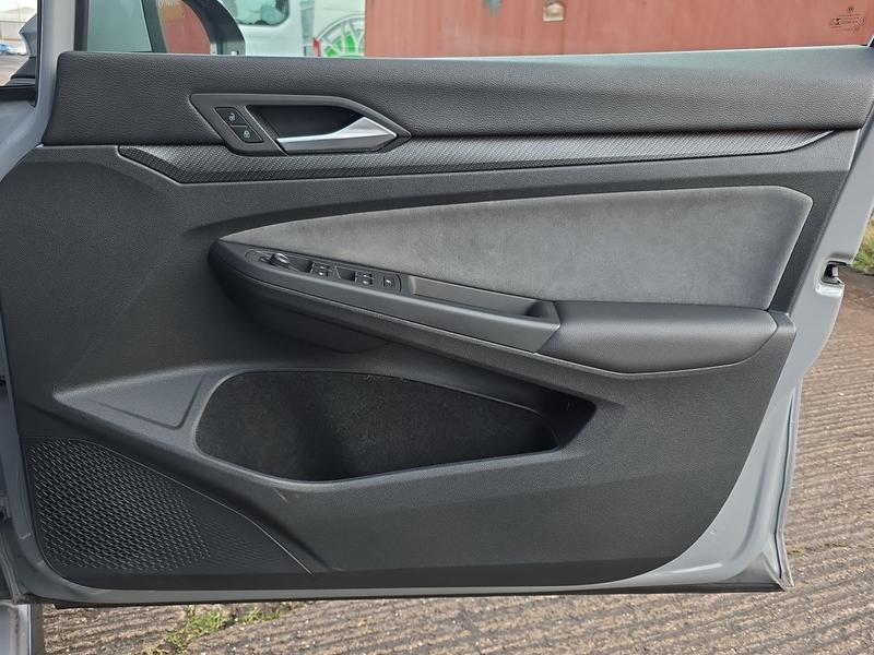 Used Volkswagen Golf 2022 for sale - 76908812: Photo 32