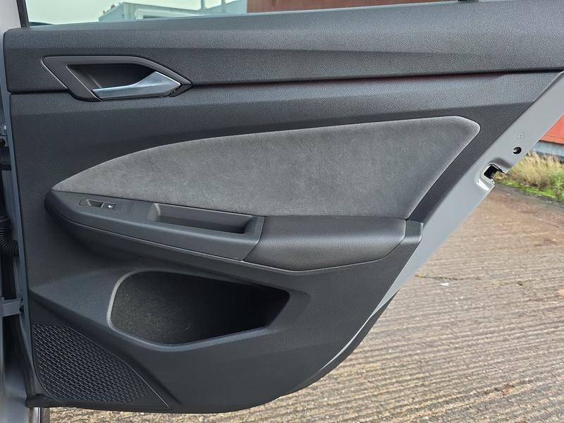 Used Volkswagen Golf 2022 for sale - 76908812: Photo 33