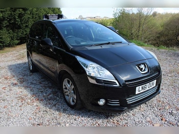 Used Peugeot 5008 2011 for sale - 78946301: Photo