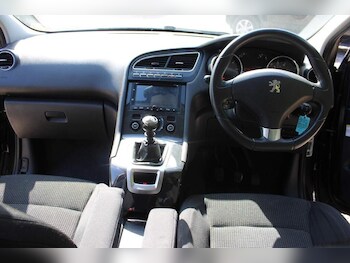 Used Peugeot 5008 2011 for sale - 78946301: Photo