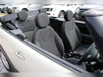 Used MINI Convertible 2010 for sale - 78946312: Photo