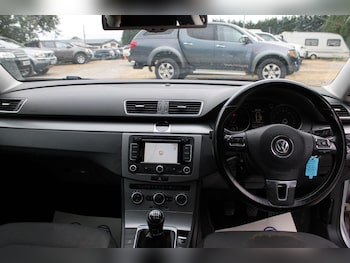 Used Volkswagen Passat 2013 for sale - 79324362: Photo