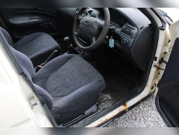 Used Ford Escort 1997 for sale - 79039378: Photo