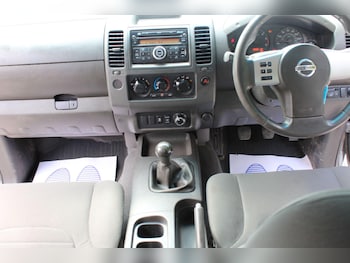 Used Nissan Navara 2015 for sale - 79533185: Photo