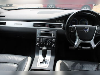 Used Volvo V70 2010 for sale - 79145088: Photo