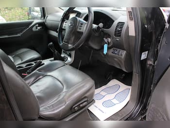 Used Nissan Navara 2015 for sale - 79669929: Photo
