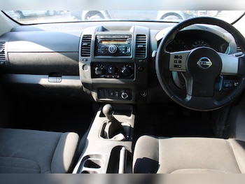 Used Nissan Navara 2014 for sale - 79236181: Photo