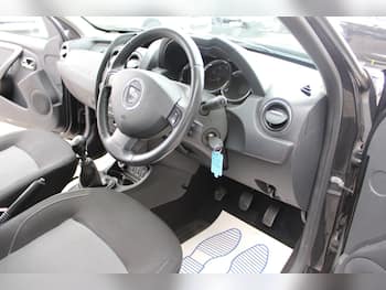 Used Dacia Duster 2016 for sale - 79565429: Photo