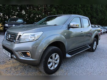 Used Nissan Navara 2016 for sale - 79317346: Photo