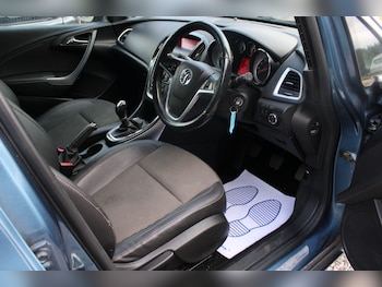 Used Vauxhall Astra 2013 for sale - 78946569: Photo