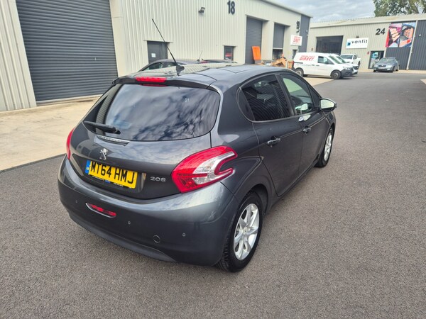 Used Peugeot 208 2014 for sale - 76129265: Photo 10
