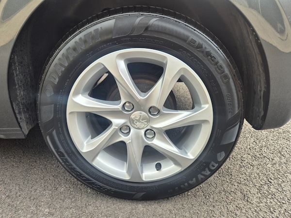 Used Peugeot 208 2014 for sale - 76129265: Photo 16