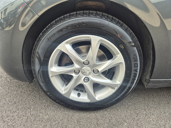 Used Peugeot 208 2014 for sale - 76129265: Photo 17