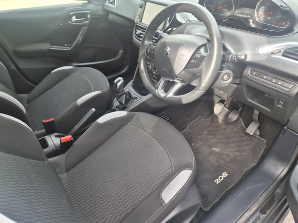 Used Peugeot 208 2014 for sale - 76129265: Photo 22