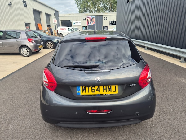 Used Peugeot 208 2014 for sale - 76129265: Photo 9