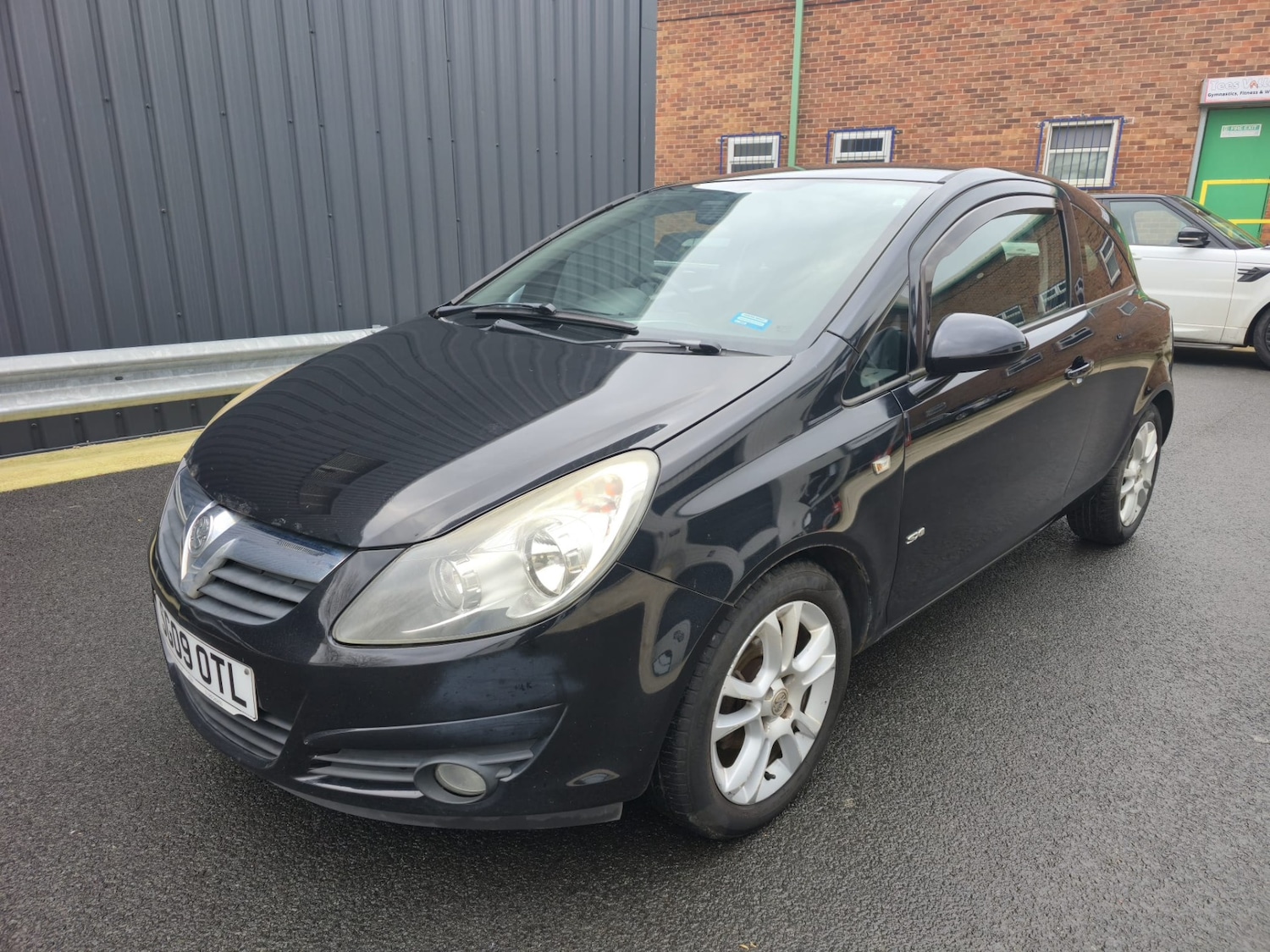 Used Vauxhall Corsa 2009 for sale - 77406191: Photo 4