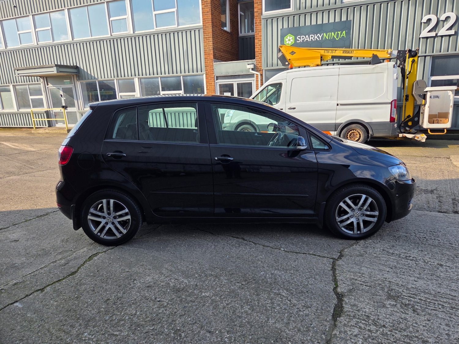 Used Volkswagen Golf Plus 2011 for sale - 77826072: Photo 11