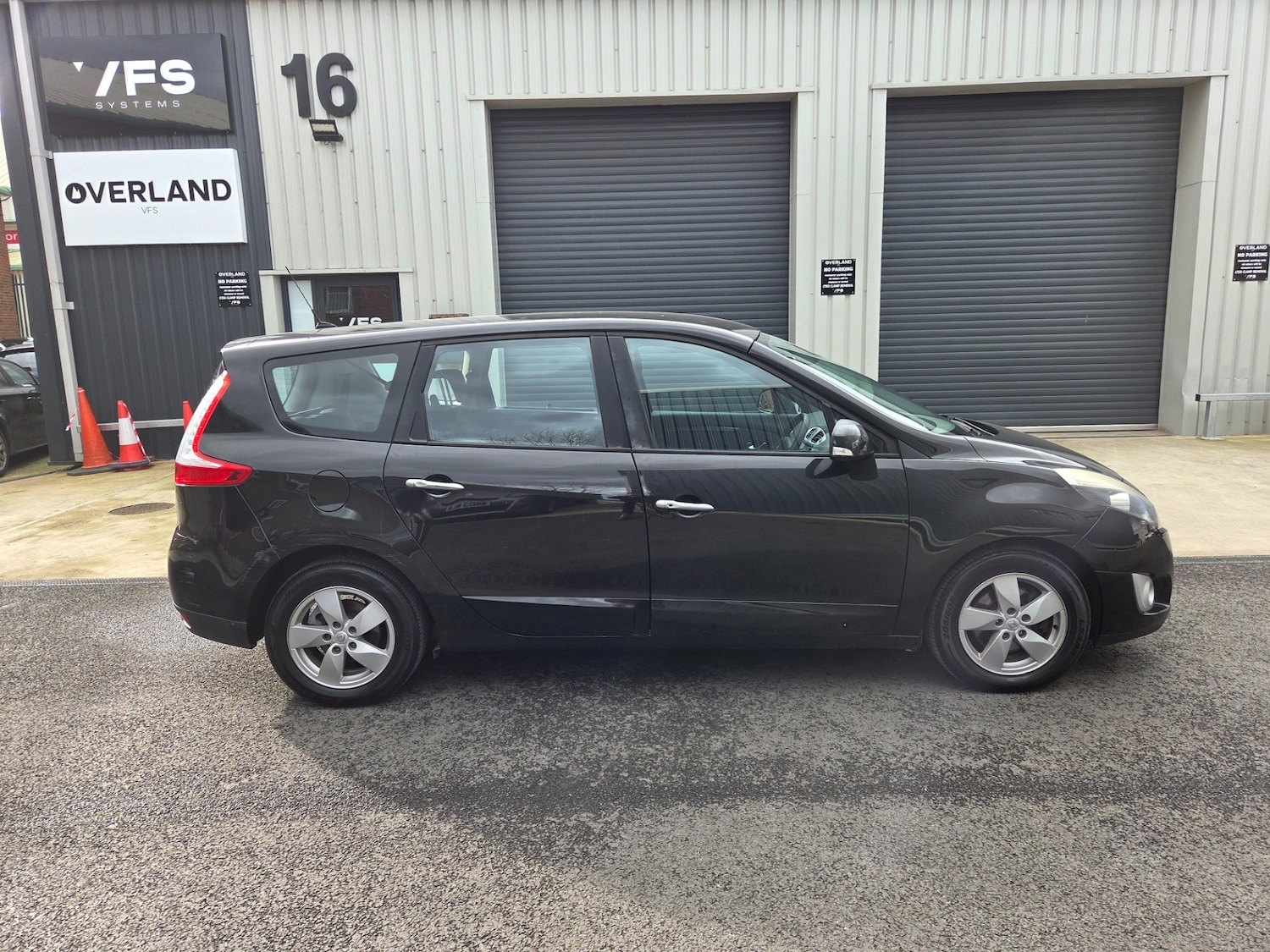 Used Renault Grand Scenic 2010 for sale - 77661890: Photo 10