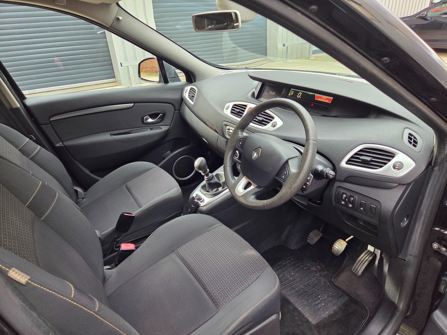 Used Renault Grand Scenic 2010 for sale - 77661890: Photo 11