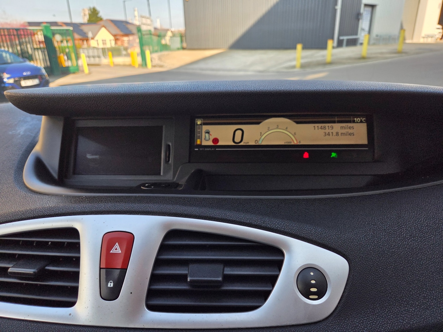 Used Renault Grand Scenic 2010 for sale - 77661890: Photo 31