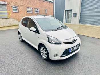2013 (63) - 1.0 VVT-i Mode 5dr