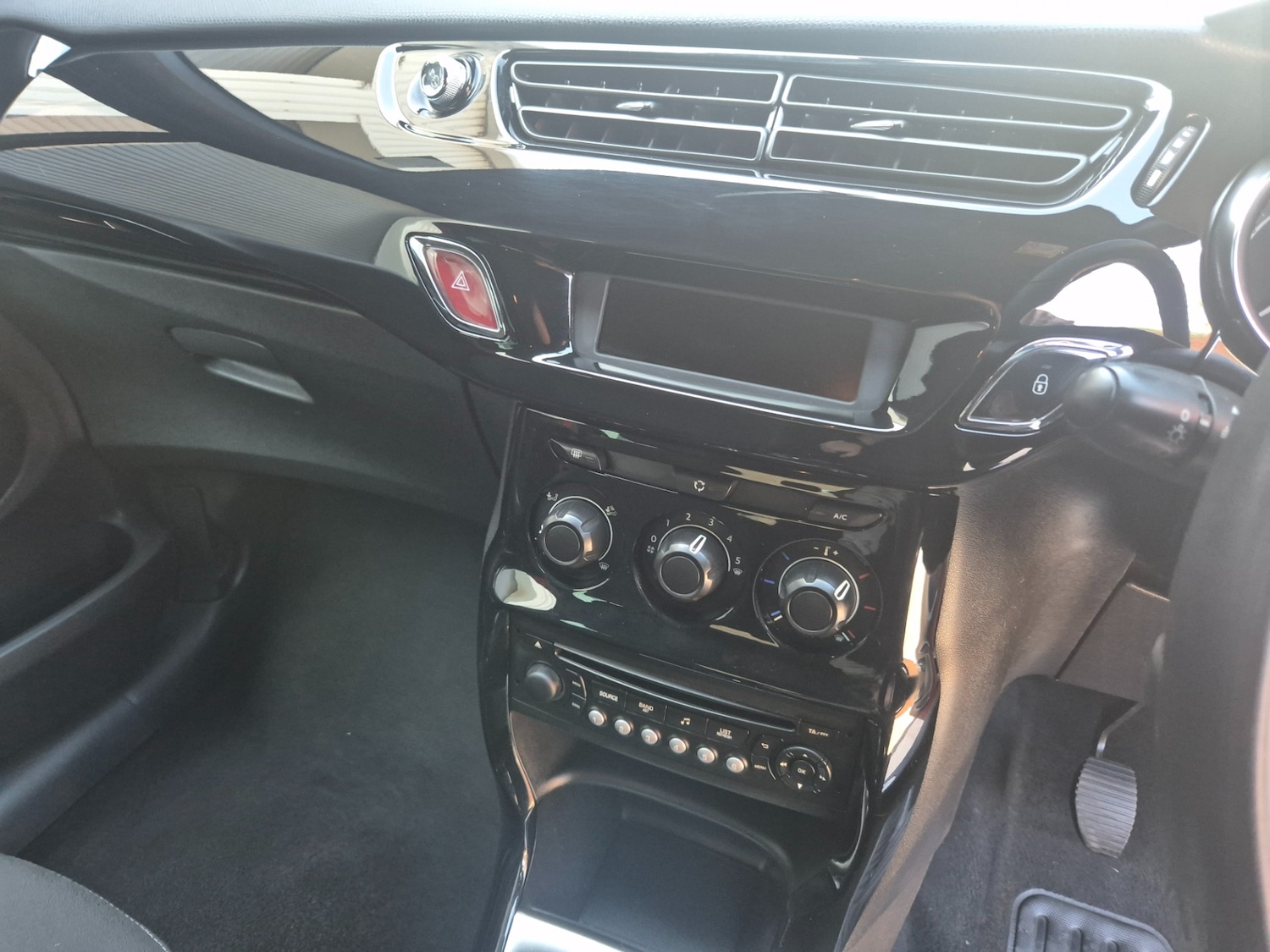 Used Citroen DS3 2013 for sale - 76129506: Photo 31