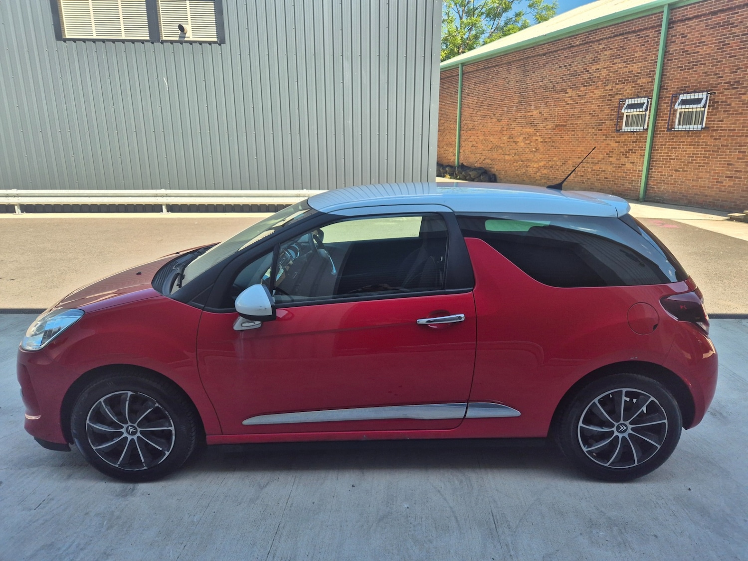 Used Citroen DS3 2013 for sale - 76129506: Photo 8