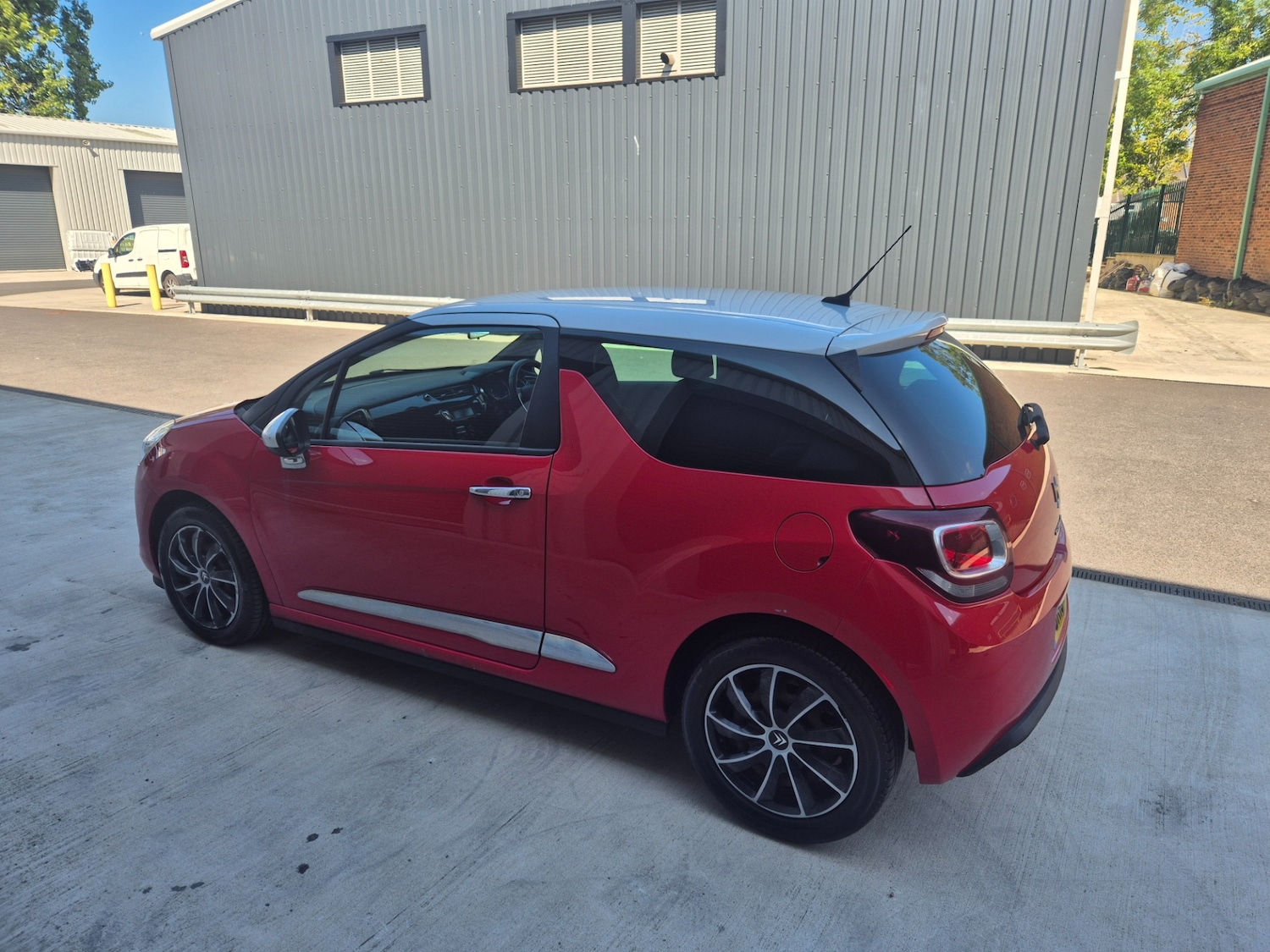 Used Citroen DS3 2013 for sale - 76129506: Photo 9