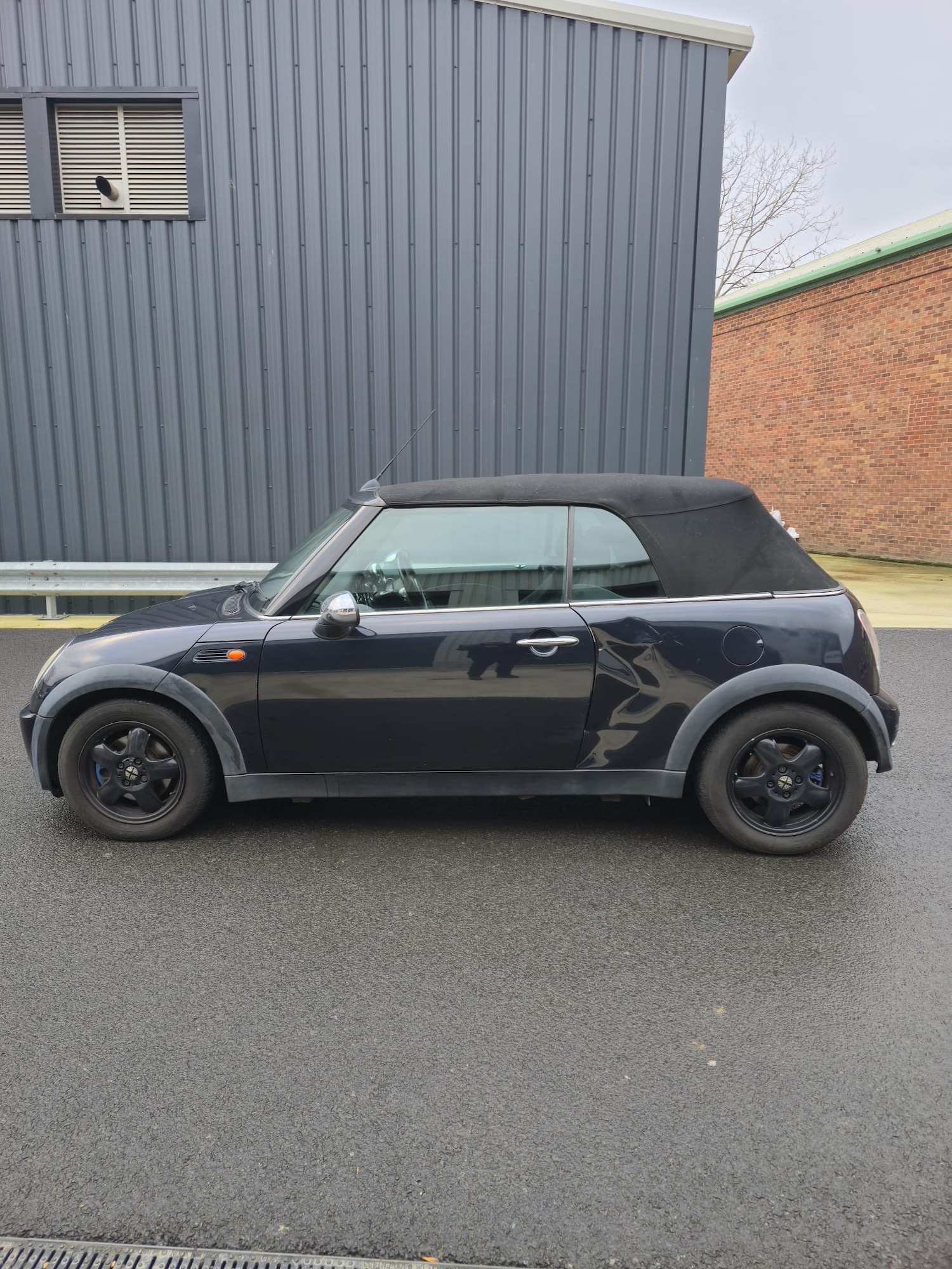Used MINI Convertible 2007 for sale - 77360869: Photo 3