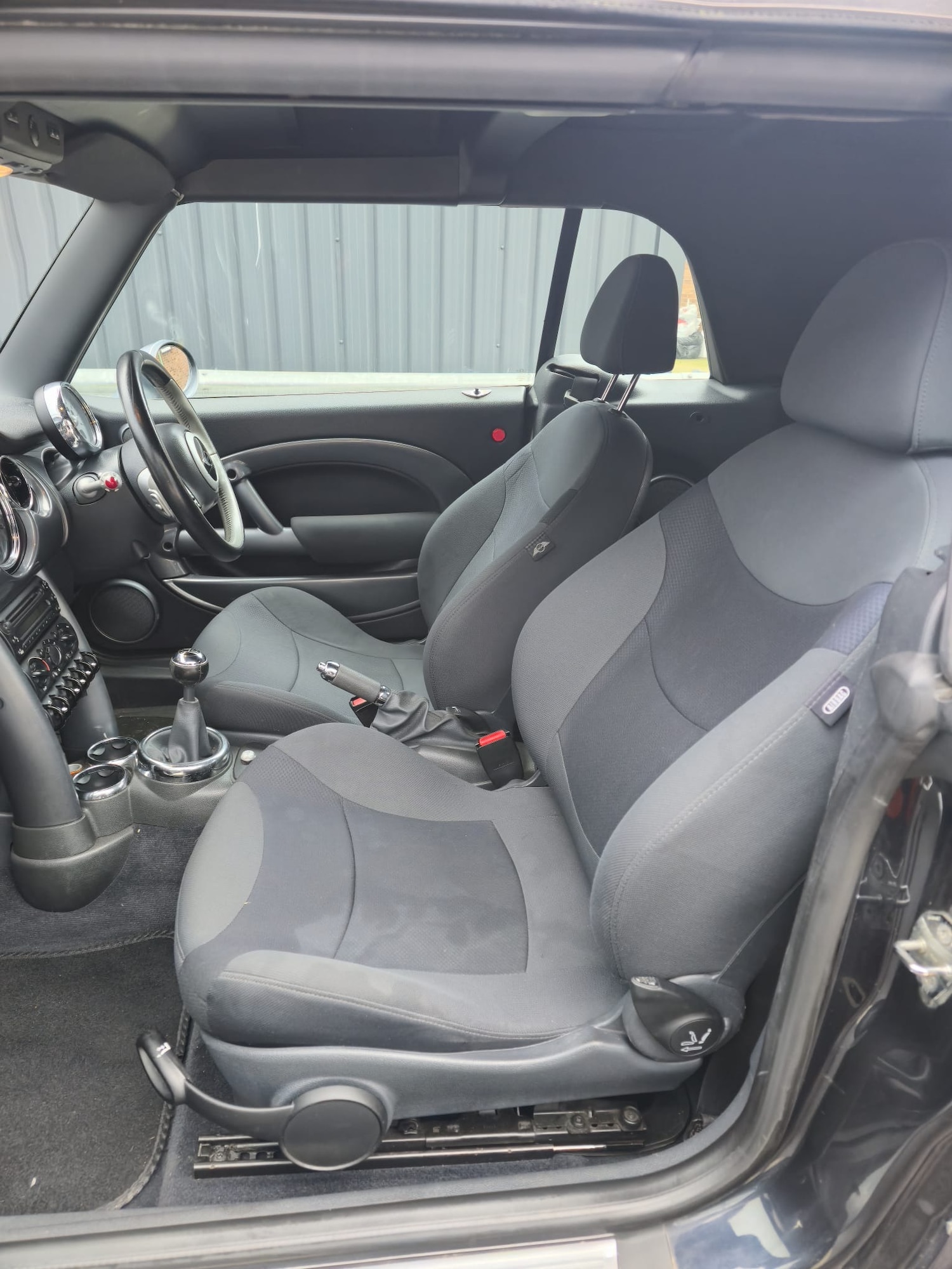 Used MINI Convertible 2007 for sale - 77360869: Photo 8