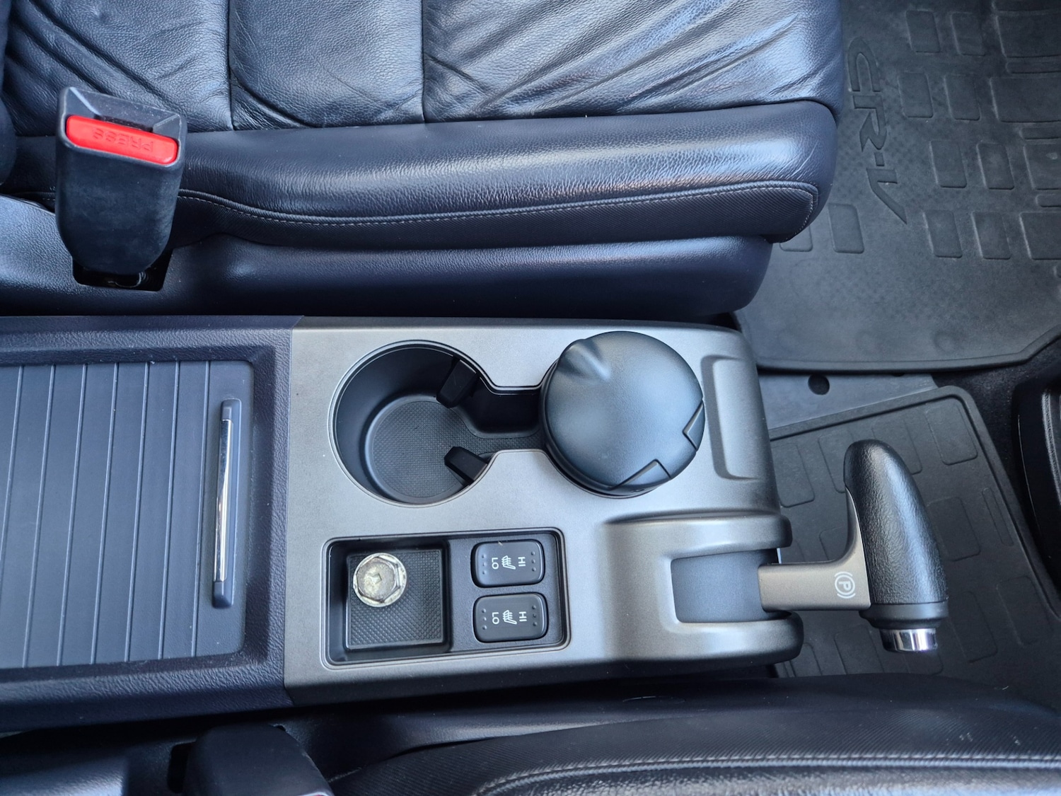 Used Honda CR-V 2010 for sale - 76128857: Photo 31