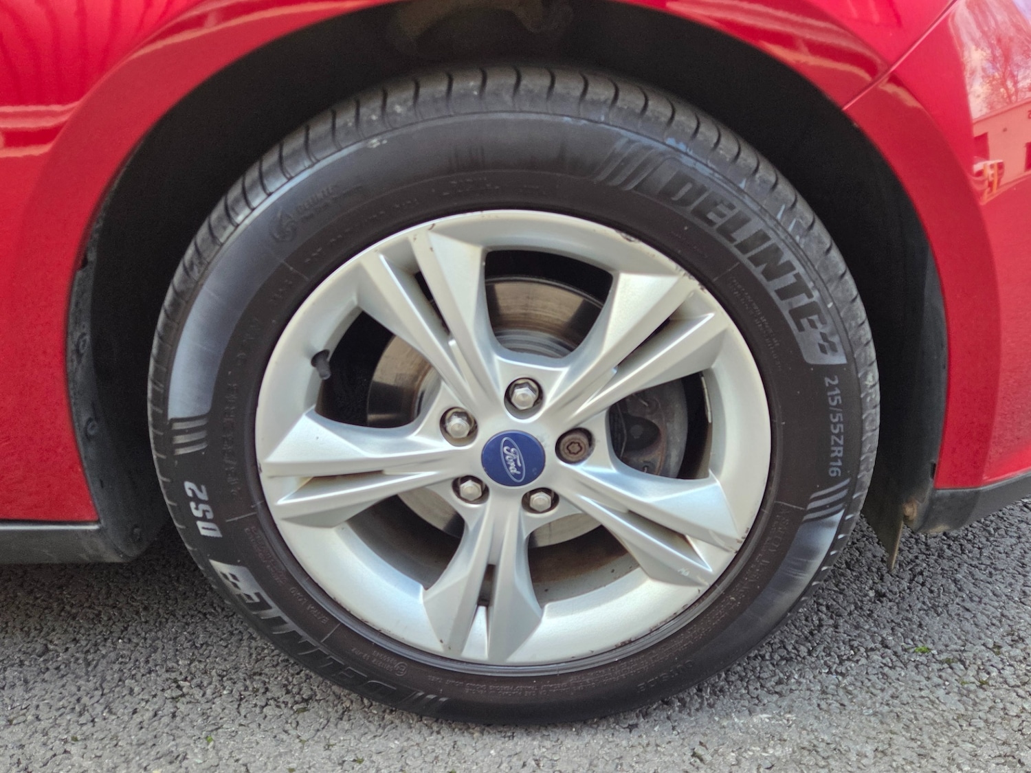 Used Ford Focus 2013 for sale - 76571962: Photo 11