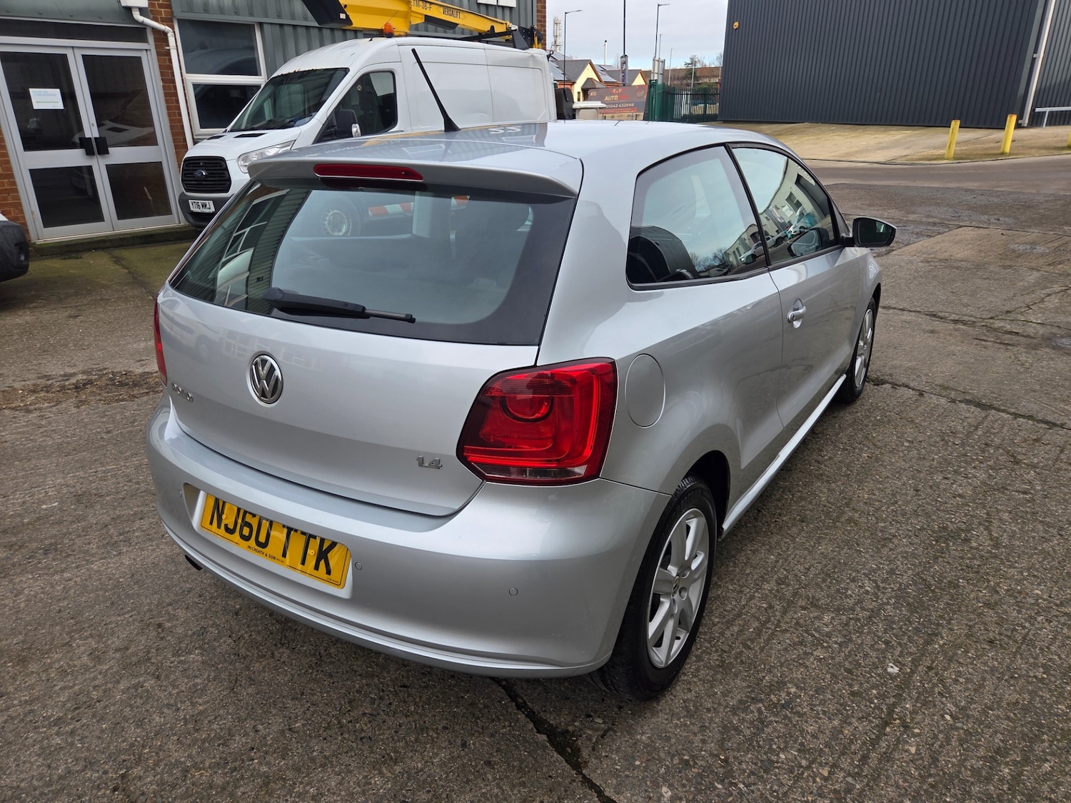 Used Volkswagen Polo 2010 for sale - 77826094: Photo 11