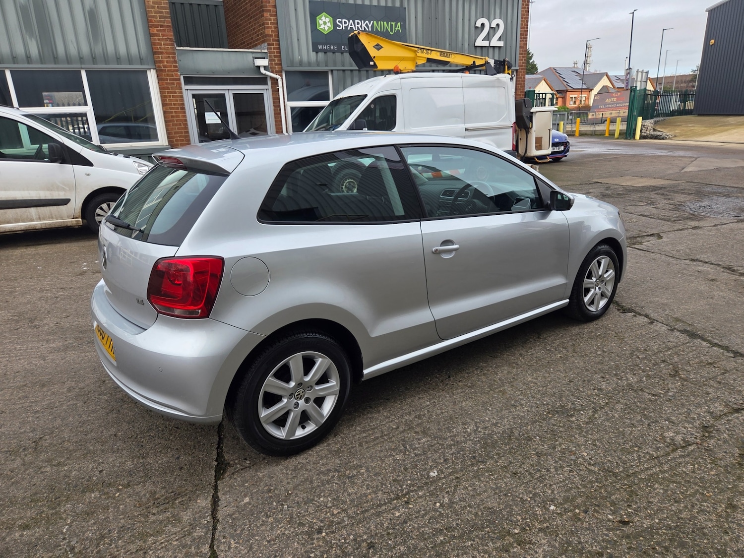 Used Volkswagen Polo 2010 for sale - 77826094: Photo 12