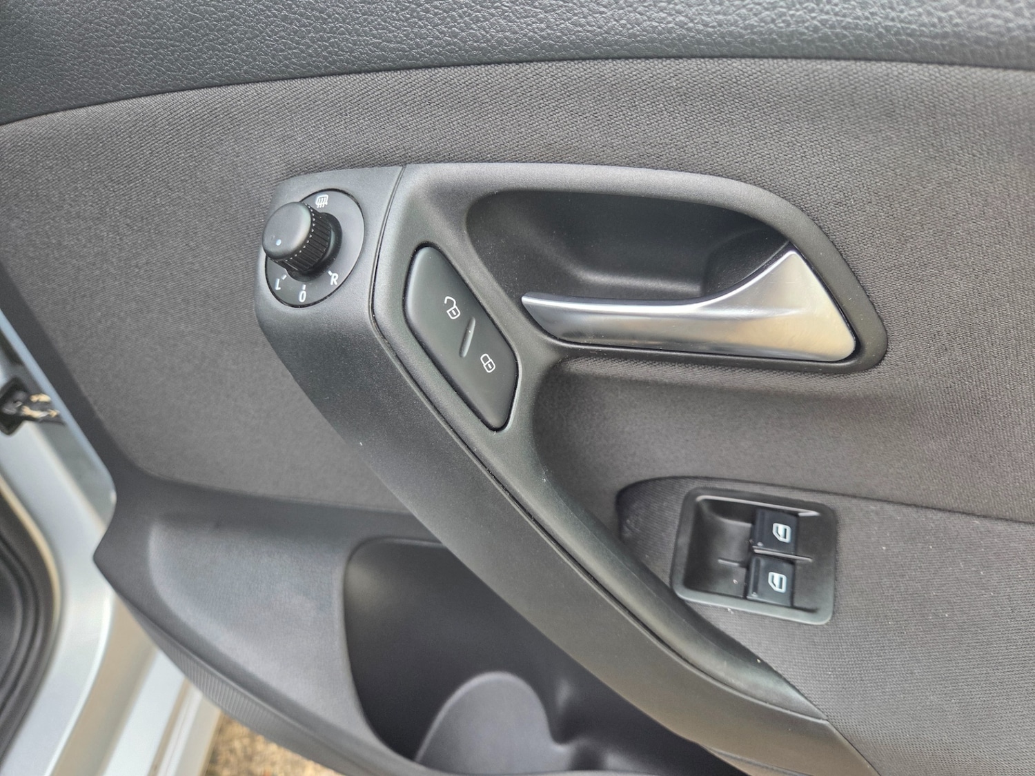 Used Volkswagen Polo 2010 for sale - 77826094: Photo 24