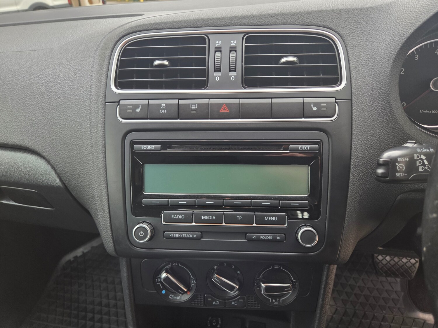 Used Volkswagen Polo 2010 for sale - 77826094: Photo 26