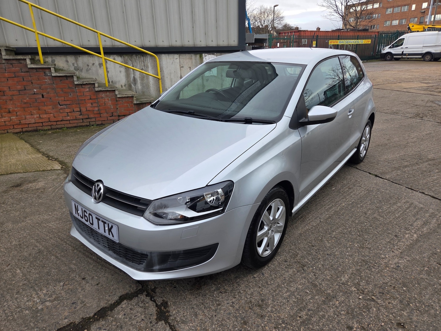 Used Volkswagen Polo 2010 for sale - 77826094: Photo 4