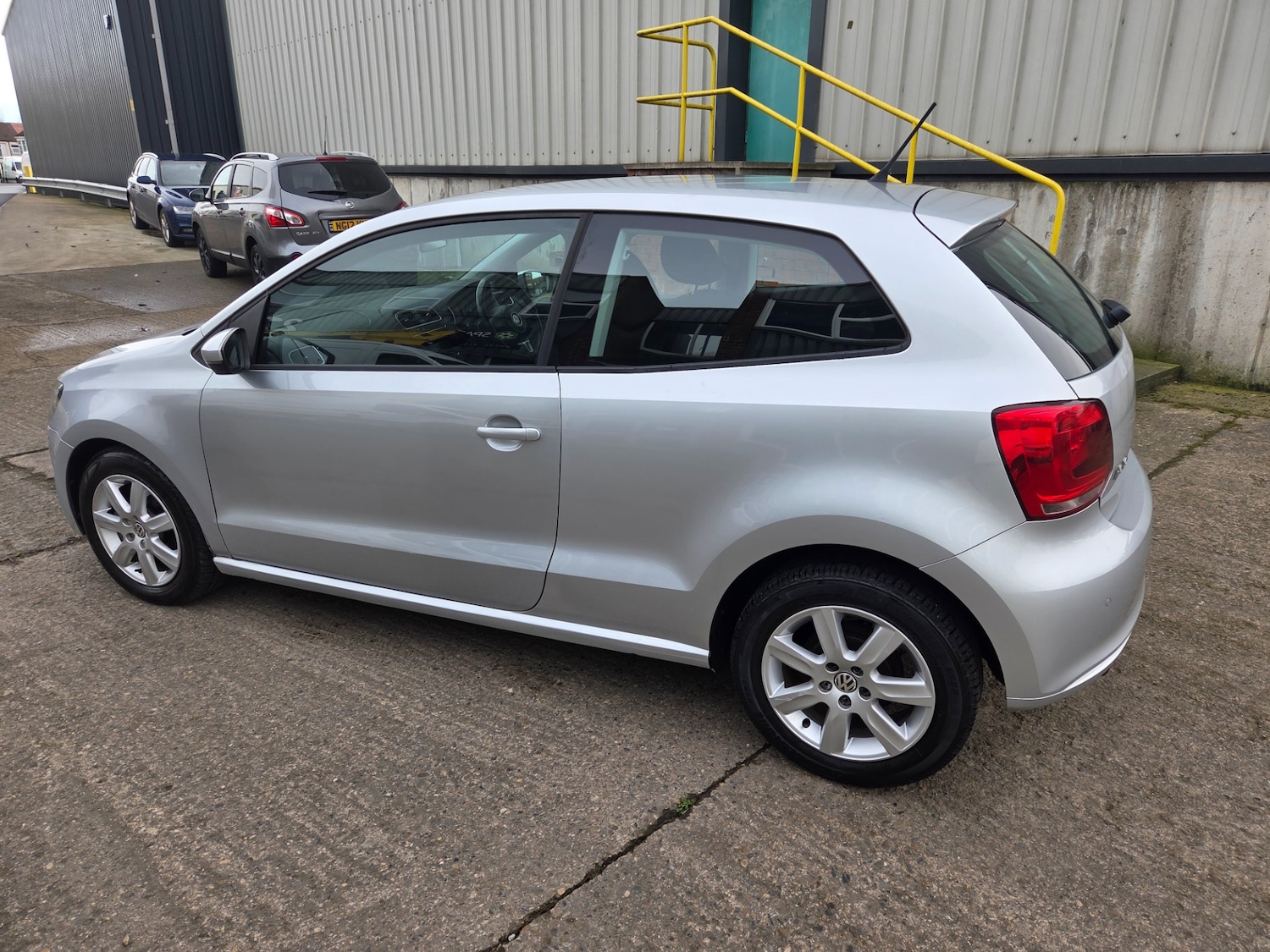 Used Volkswagen Polo 2010 for sale - 77826094: Photo 7