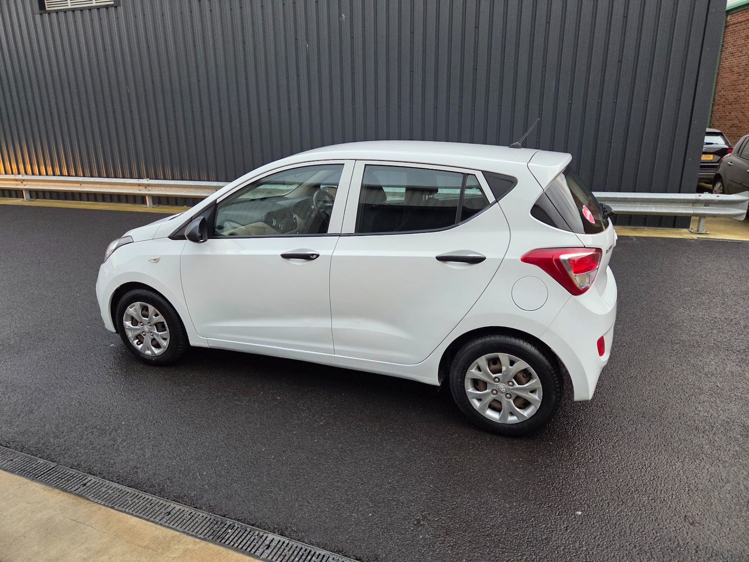 Used Hyundai i10 2015 for sale - 77826064: Photo 7