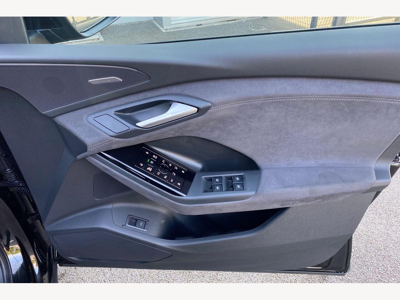 Used Audi Q6 e-tron 2025 for sale - 76679929: Photo 13