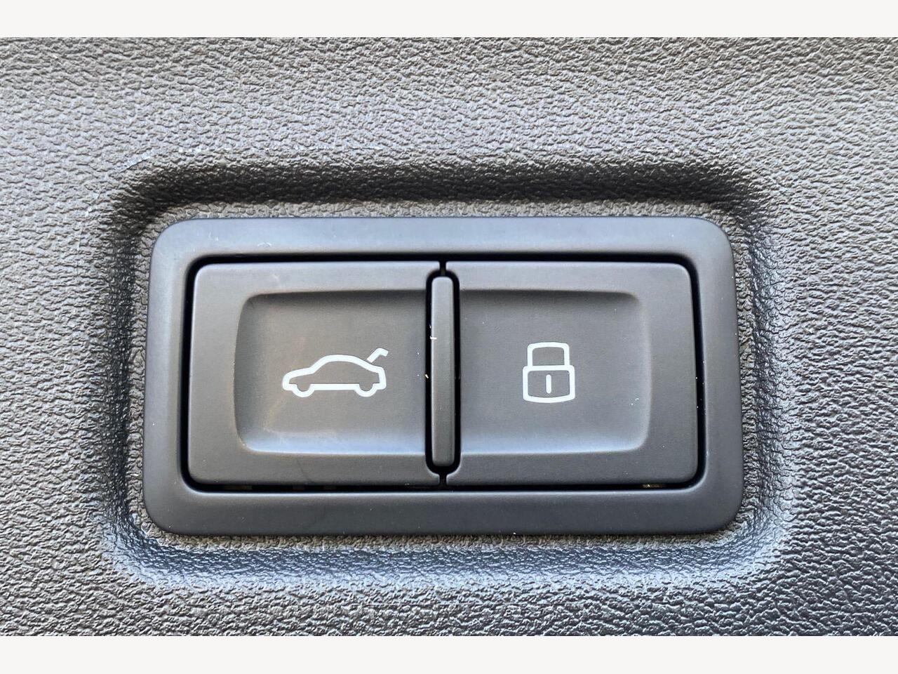 Used Audi Q6 e-tron 2025 for sale - 76679929: Photo 23