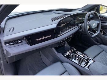 Used Audi Q6 e-tron 2025 for sale - 76679929: Photo