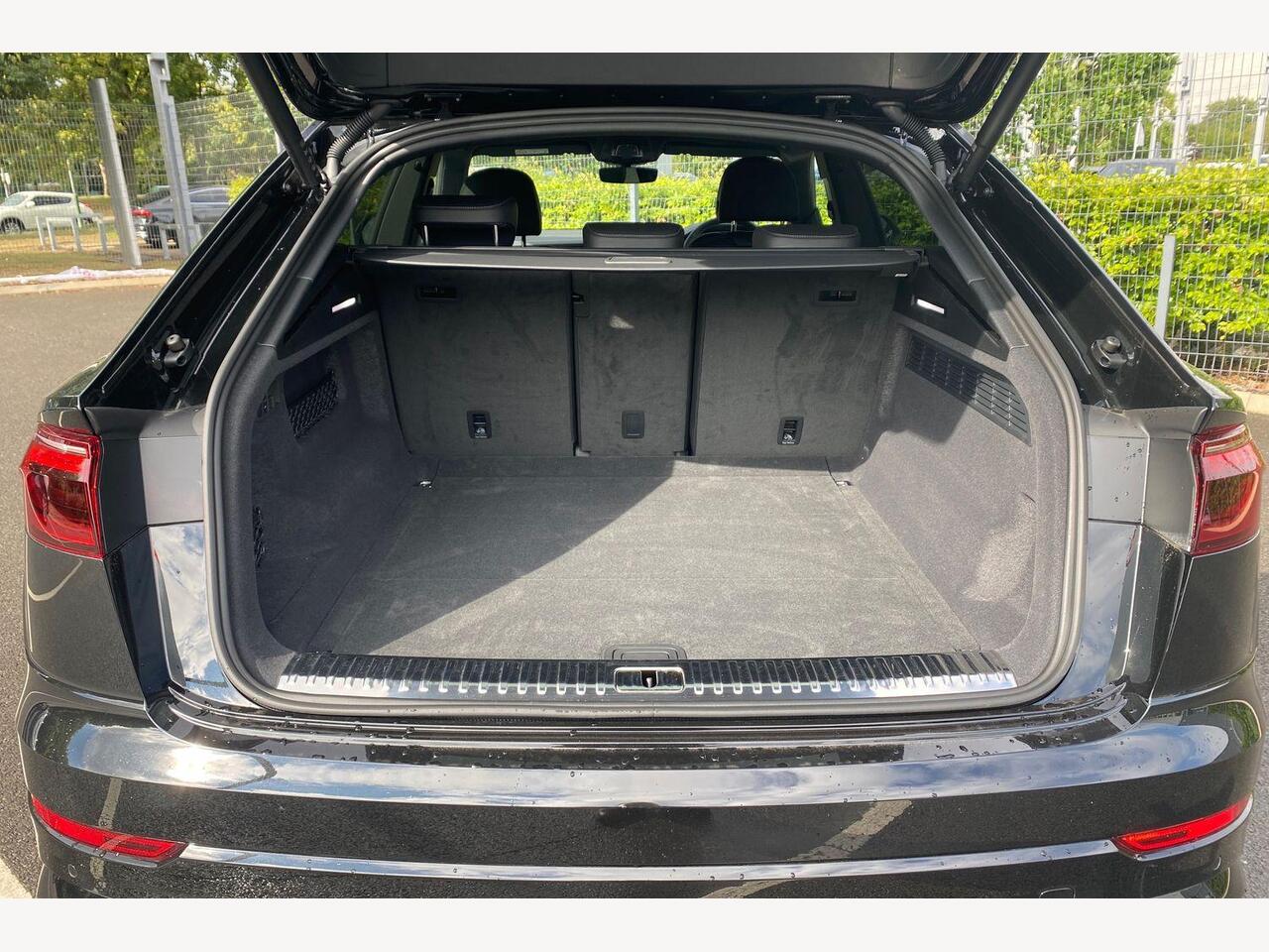 Used Audi Q8 2025 for sale - 76679420: Photo 12