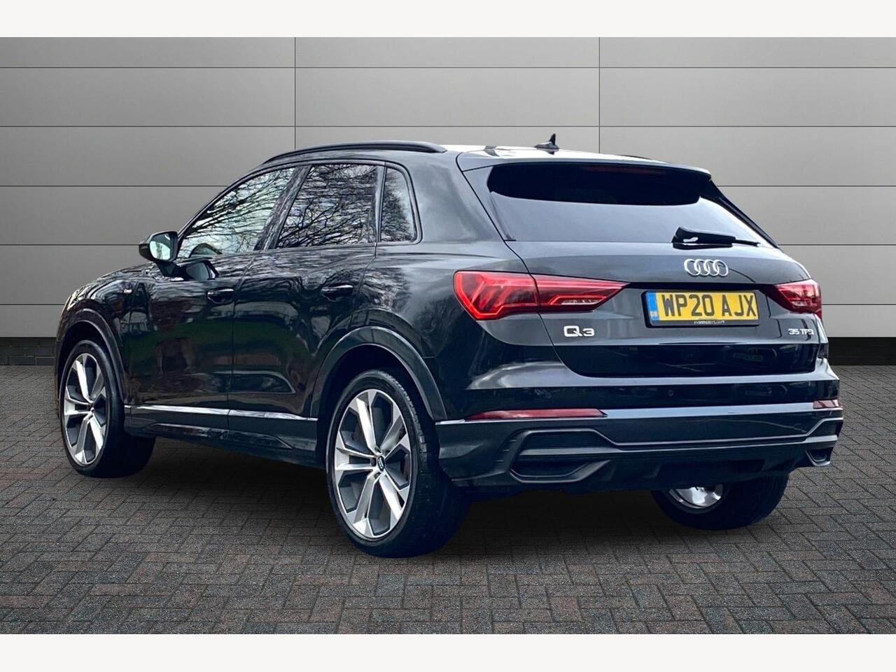 Used Audi Q3 2020 for sale - 77239431: Photo 4