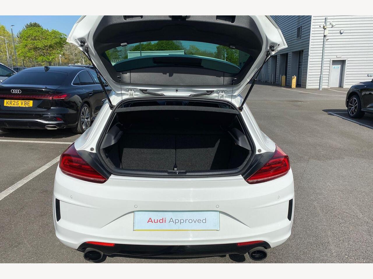 Used Volkswagen Scirocco 2017 for sale - 78183387: Photo 12