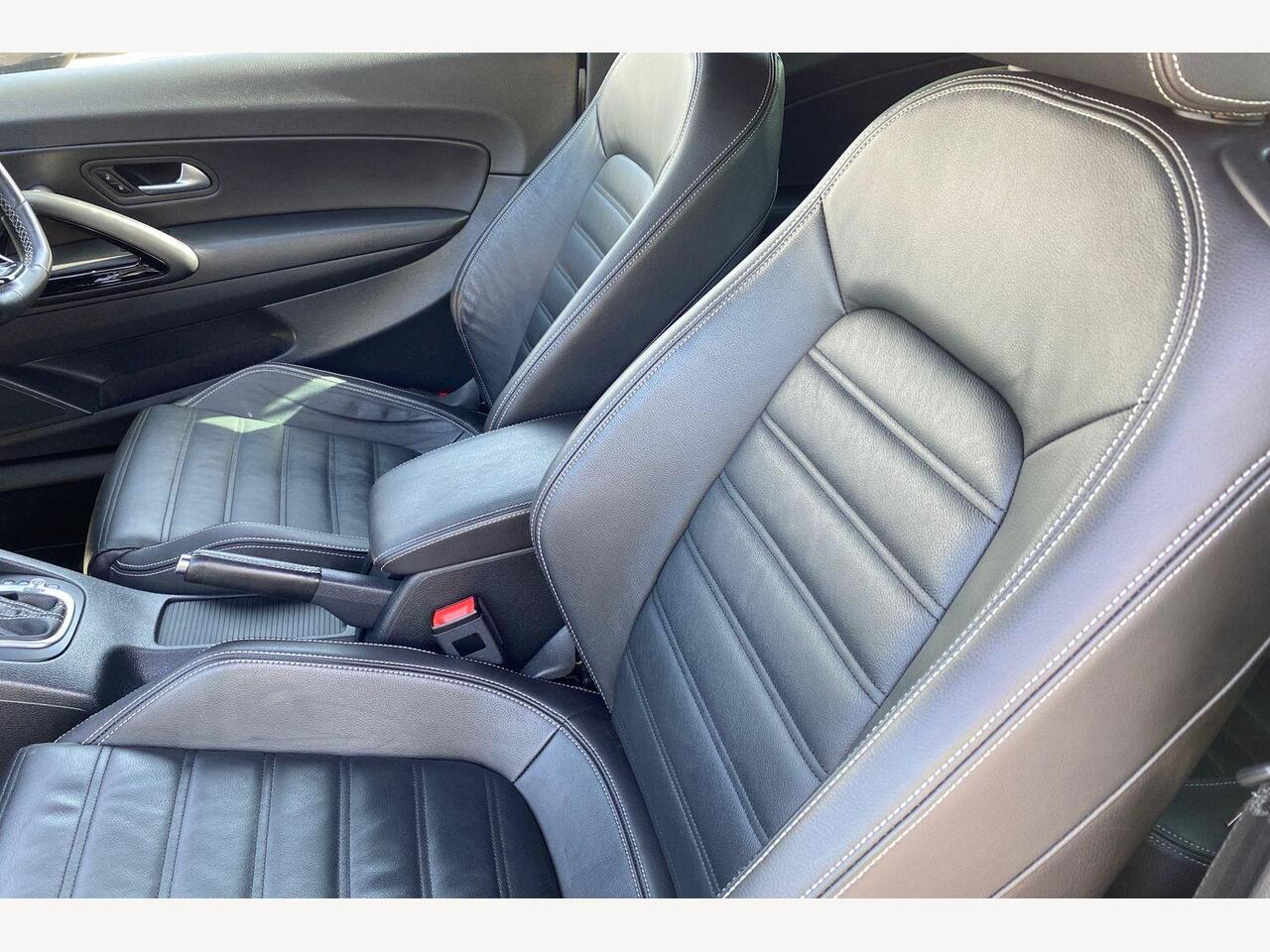 Used Volkswagen Scirocco 2017 for sale - 78183387: Photo 17