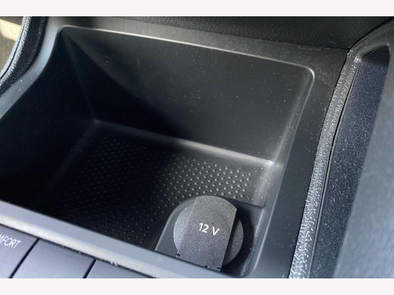 Used Volkswagen Scirocco 2017 for sale - 78183387: Photo 24