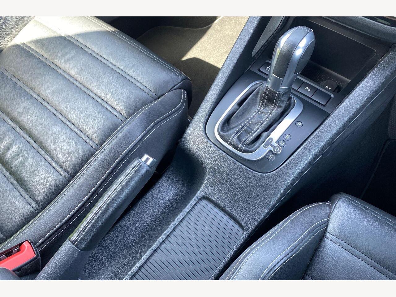 Used Volkswagen Scirocco 2017 for sale - 78183387: Photo 25