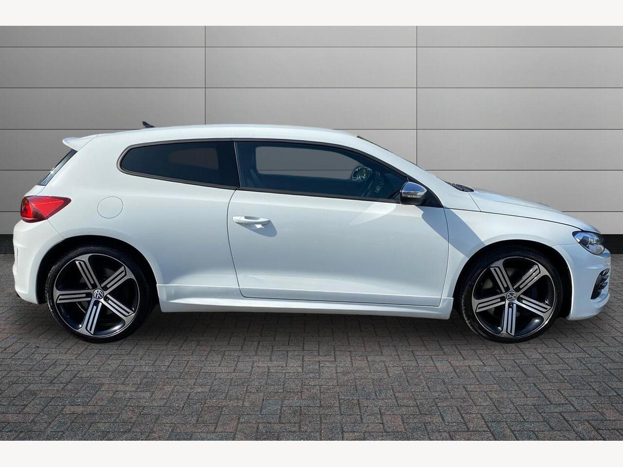 Used Volkswagen Scirocco 2017 for sale - 78183387: Photo 4