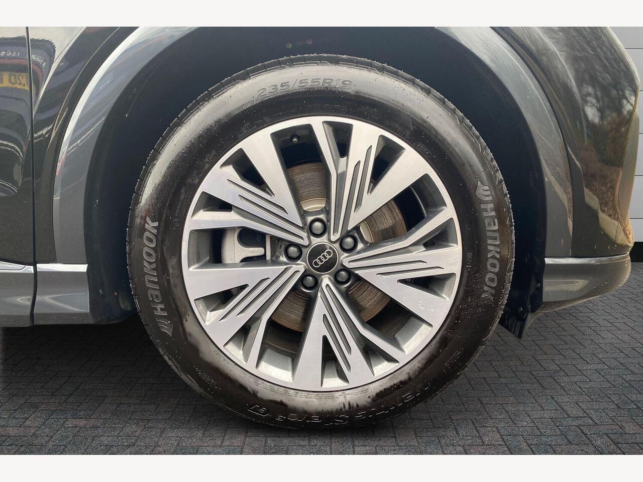 Used Audi Q4 e-tron 2025 for sale - 77293088: Photo 5